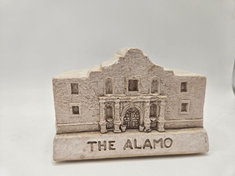 1992 J L DEMOSS Studios "THE ALAMO" Figurine SAN ANTONIO TEXAS